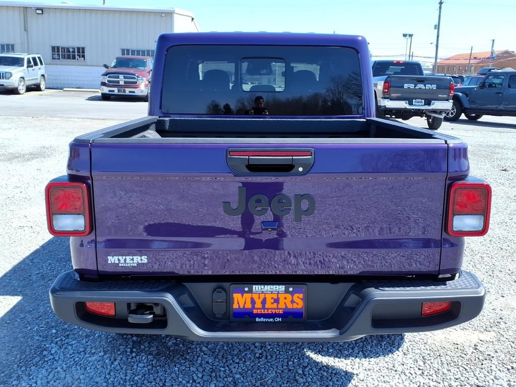 New 2026 Jeep Gladiator Sport AWD/4WD image 6