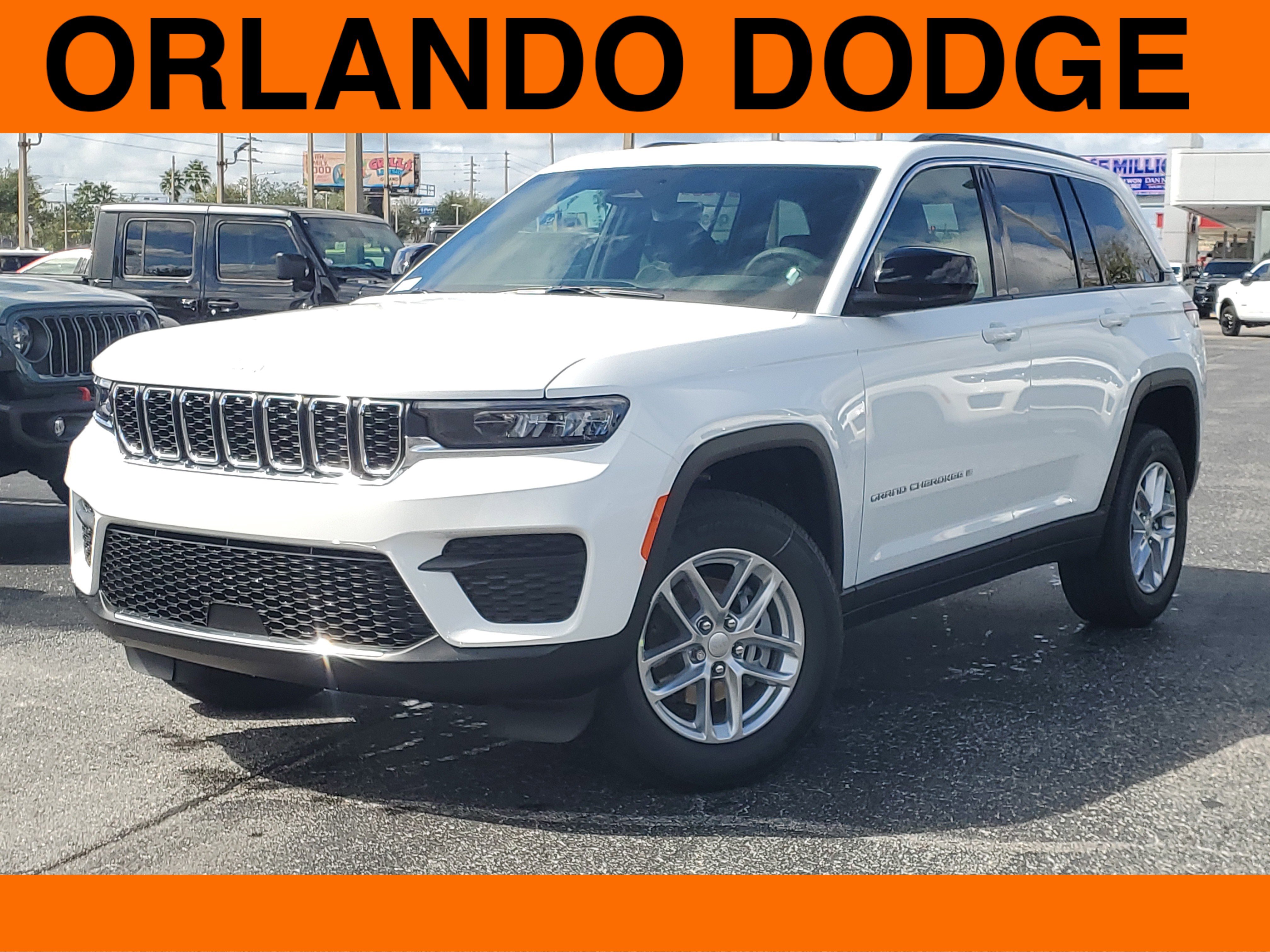 New 2025 Jeep Grand Cherokee Laredo