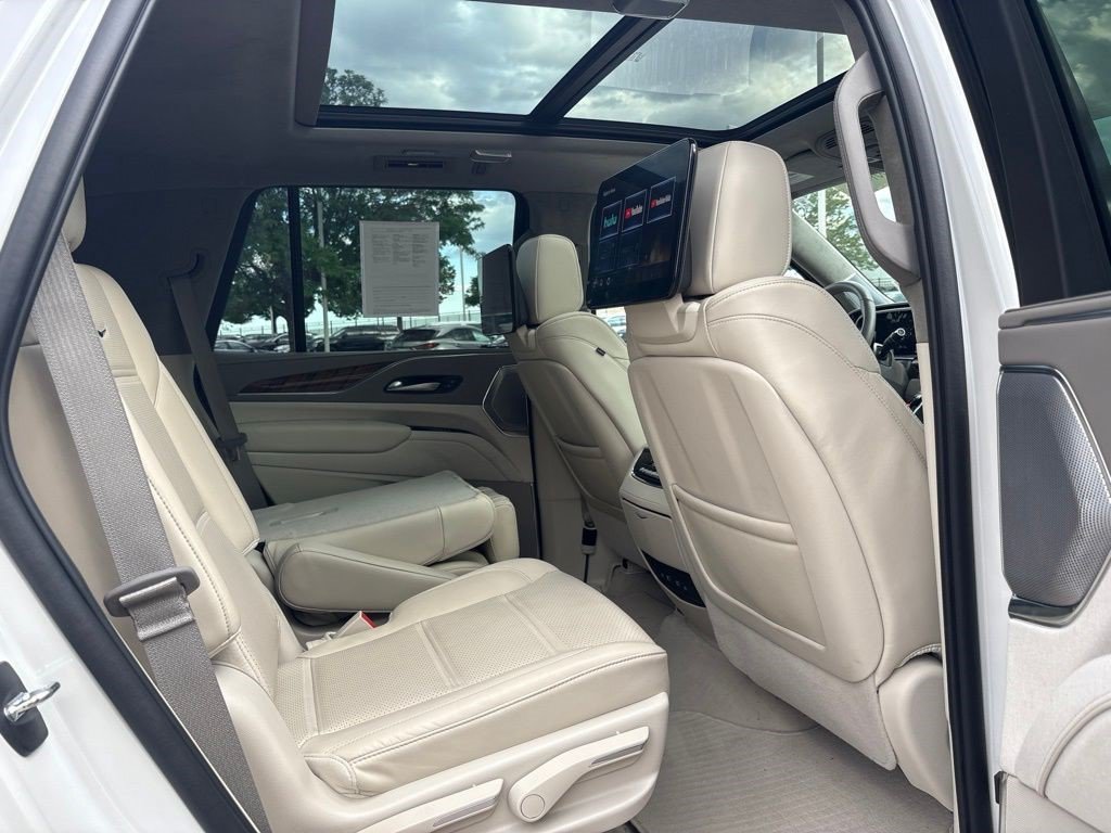 Certified 2023 Cadillac Escalade Premium Luxury Platinum w/ LPO, Radiant Package AWD/4WD image 27