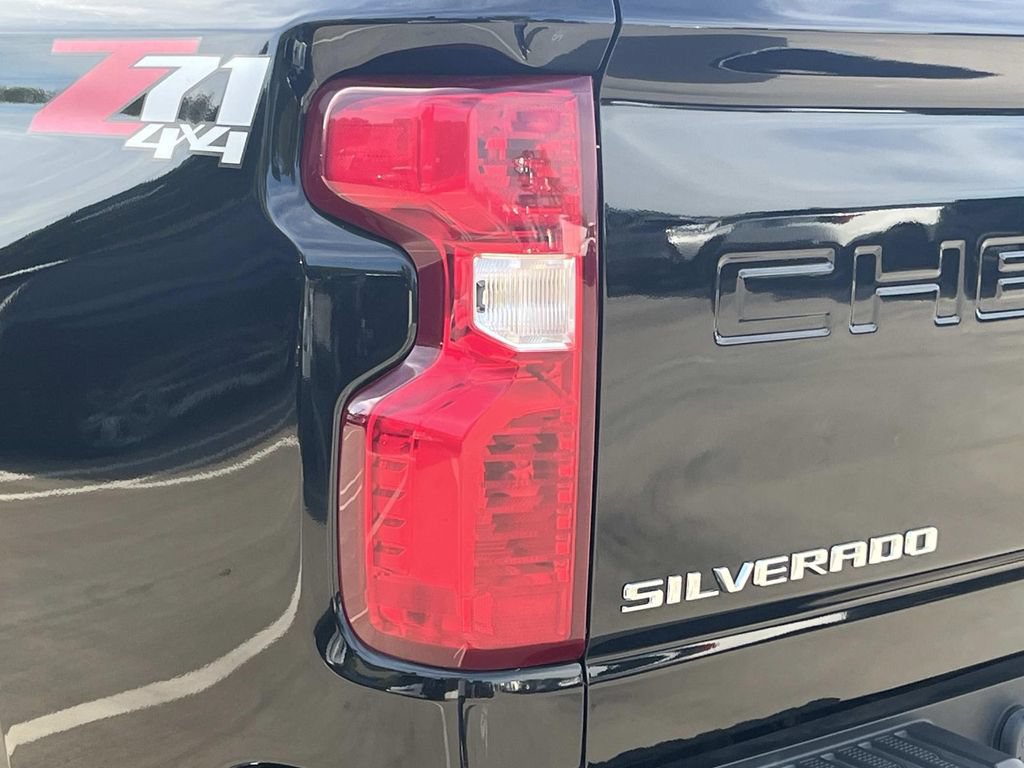 Used 2022 Chevrolet Silverado 2500 LT w/ Convenience Package AWD/4WD image 10