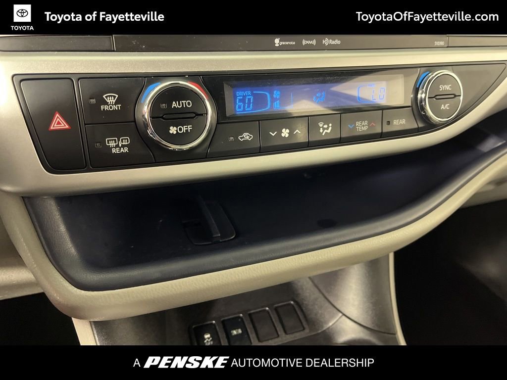 Used 2019 Toyota Highlander XLE FWD image 34