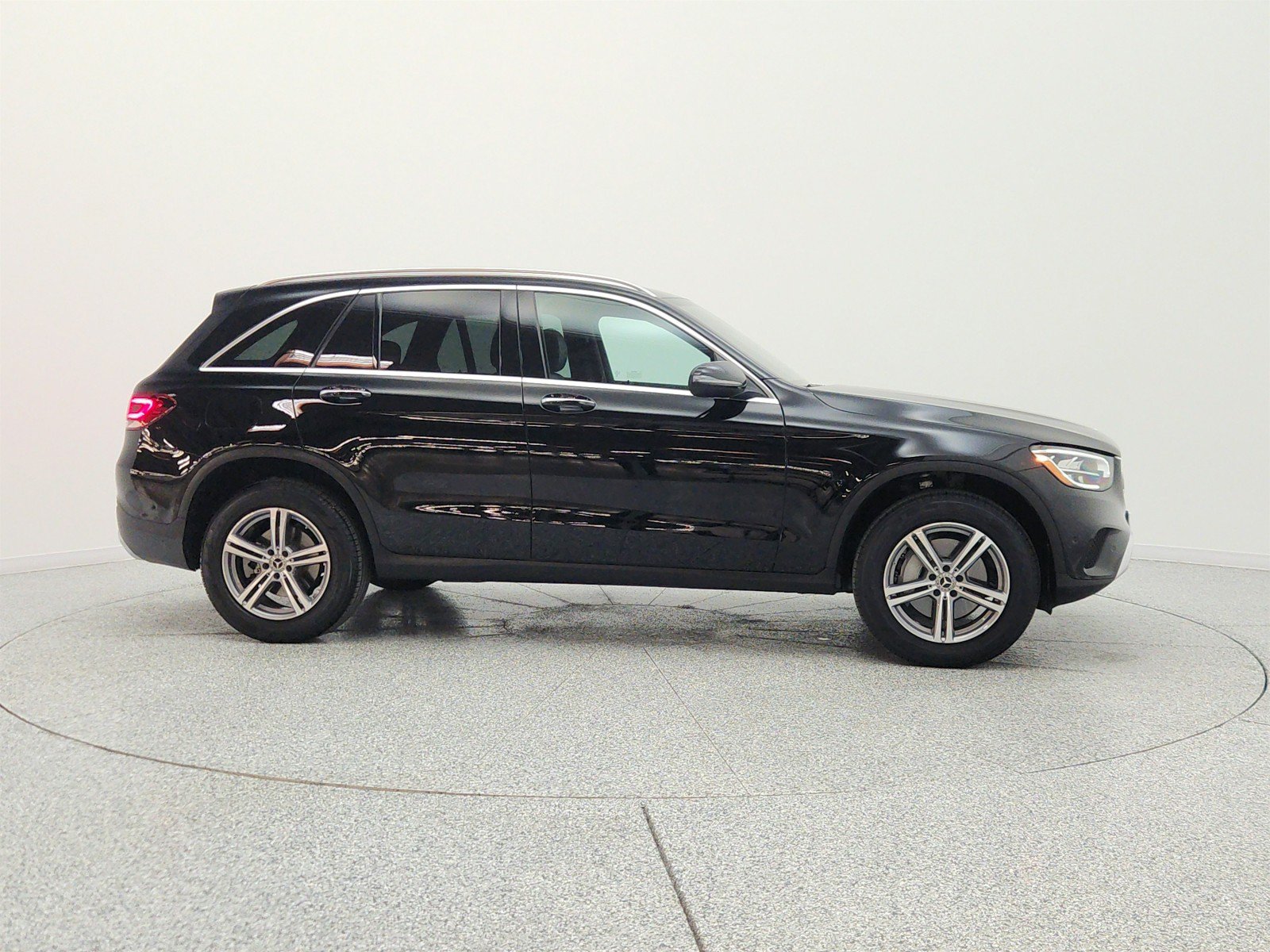 Used 2022 Mercedes-Benz GLC 300 image 4