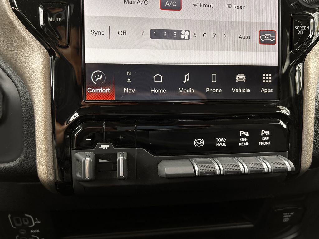 Used 2024 RAM 2500 Laramie image 21