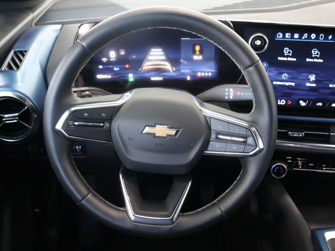 Used 2024 Chevrolet Equinox EV LT w/ LPO, Active Package FWD image 8