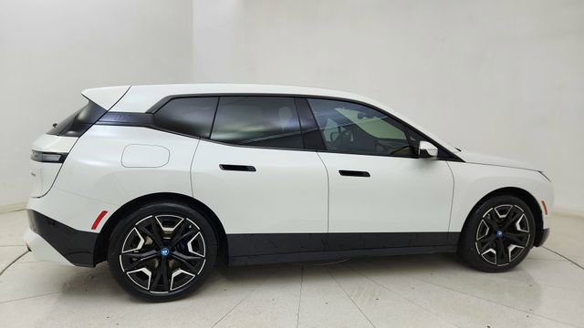 Used 2024 BMW iX xDrive50 w/ Premium Package AWD/4WD image 6