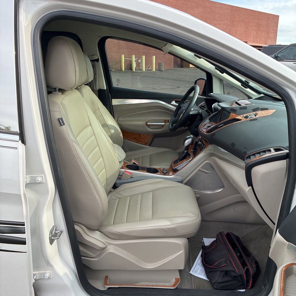 Used 2016 Ford C-MAX SEL w/ Equipment Group 302A image 23