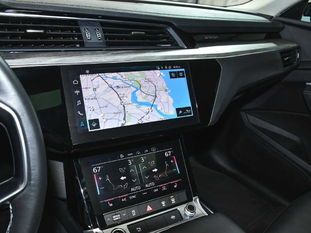 Used 2024 Audi Q8 e-tron Premium AWD/4WD image 42