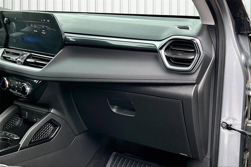 Used 2024 Chevrolet TrailBlazer LT w/ Driver Confidence Package image 12