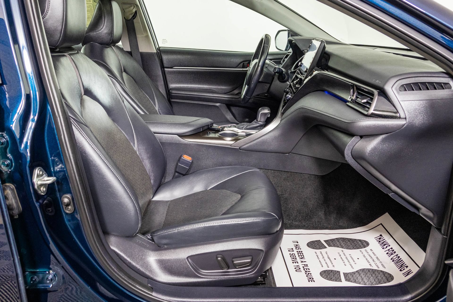 Used 2021 Toyota Camry XLE FWD image 43