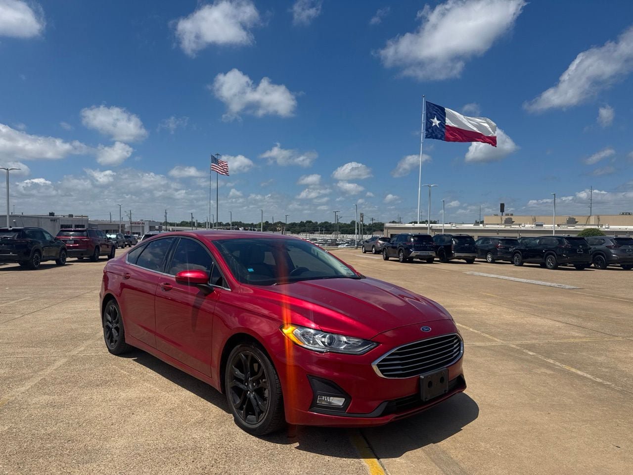 Used 2020 Ford Fusion SE w/ Equipment Group 151A FWD image 1