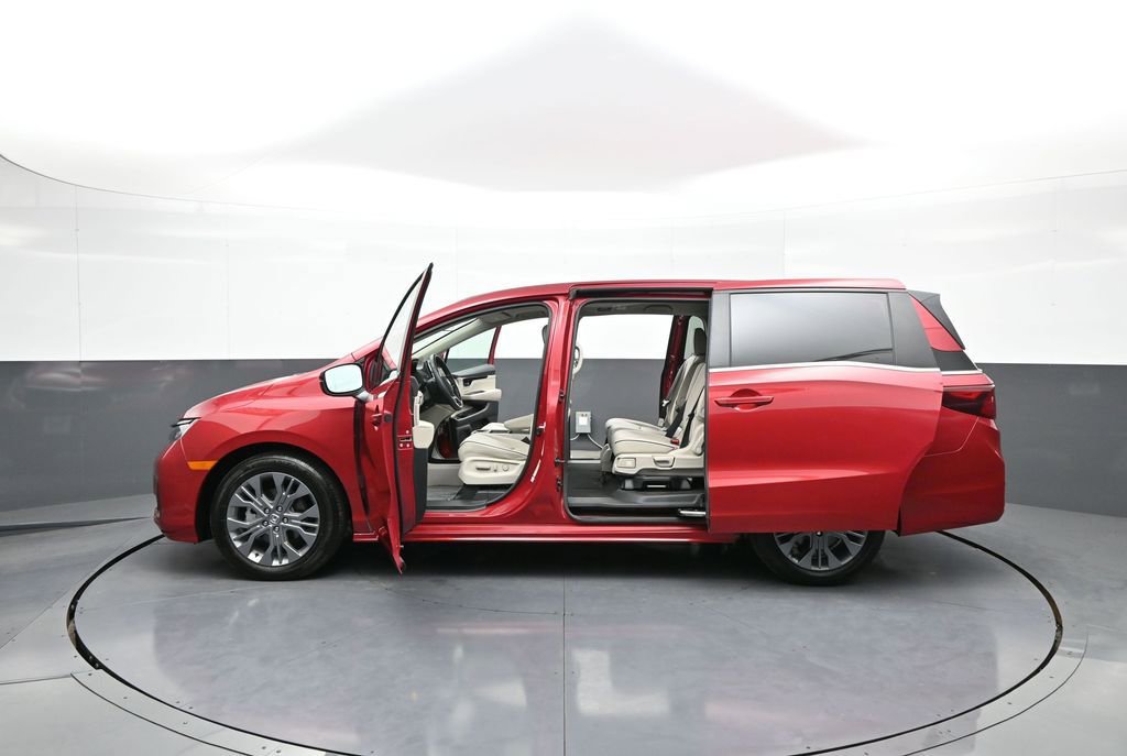 Used 2025 Honda Odyssey Touring image 46