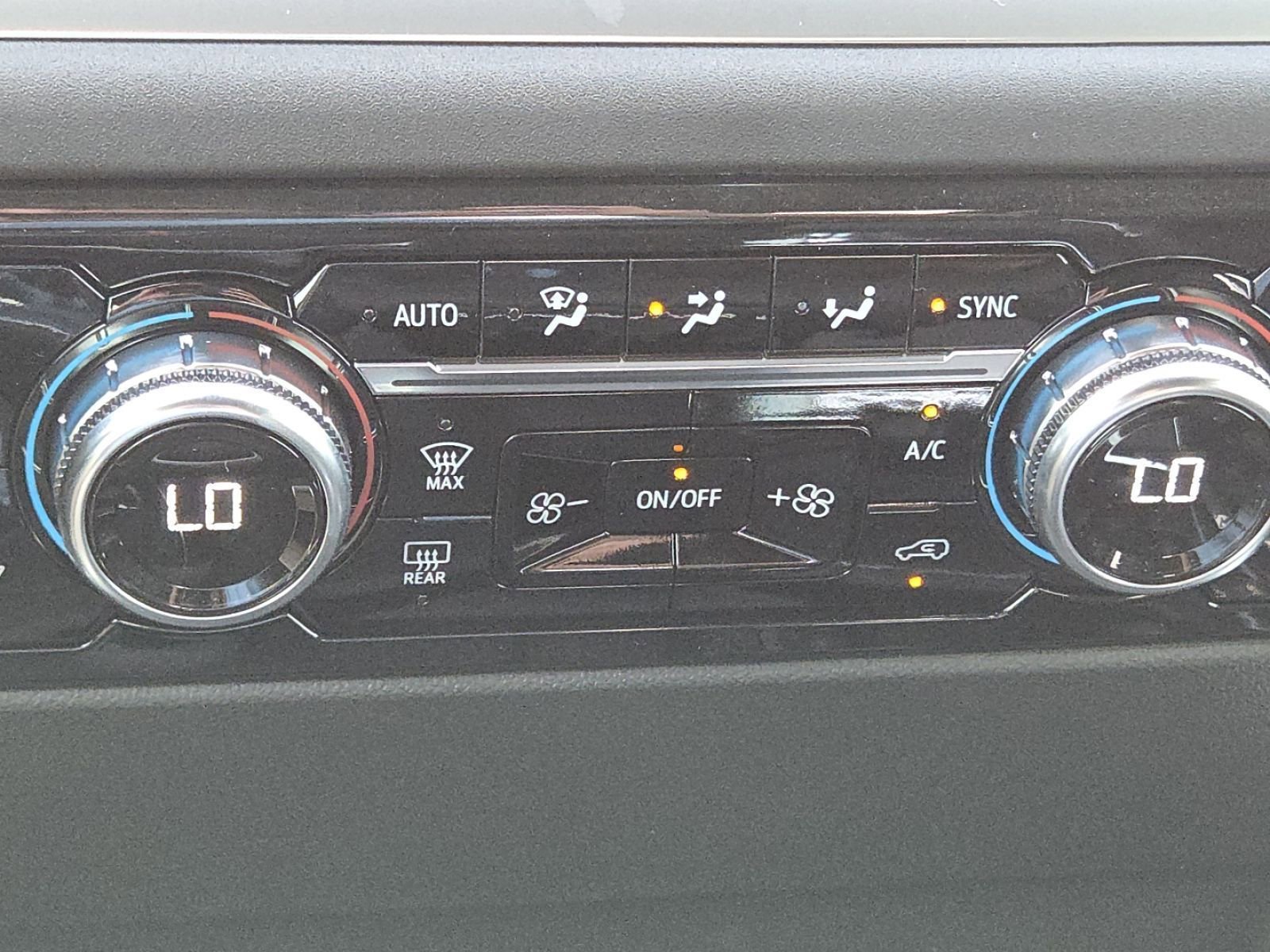 New 2026 GMC Sierra 1500 Elevation w/ Elevation Premium Package AWD/4WD image 35