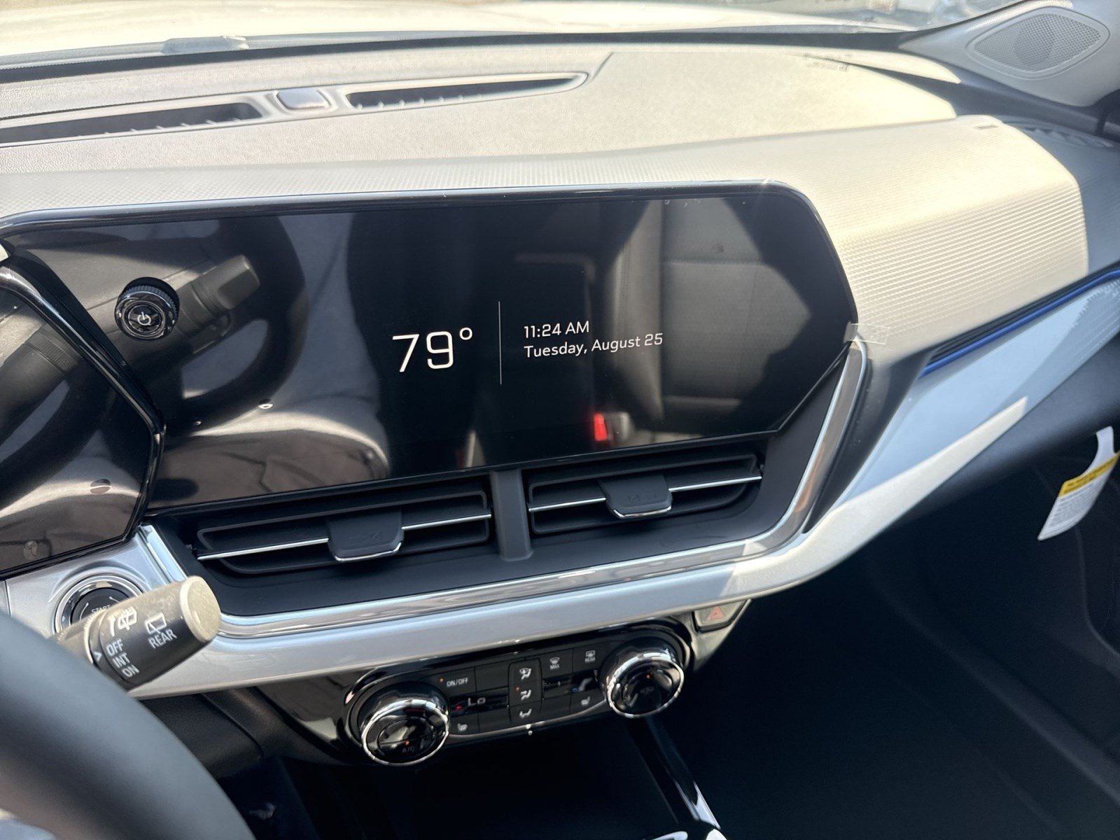 New 2026 Chevrolet Trax LT w/ Driver Confidence Package FWD image 15