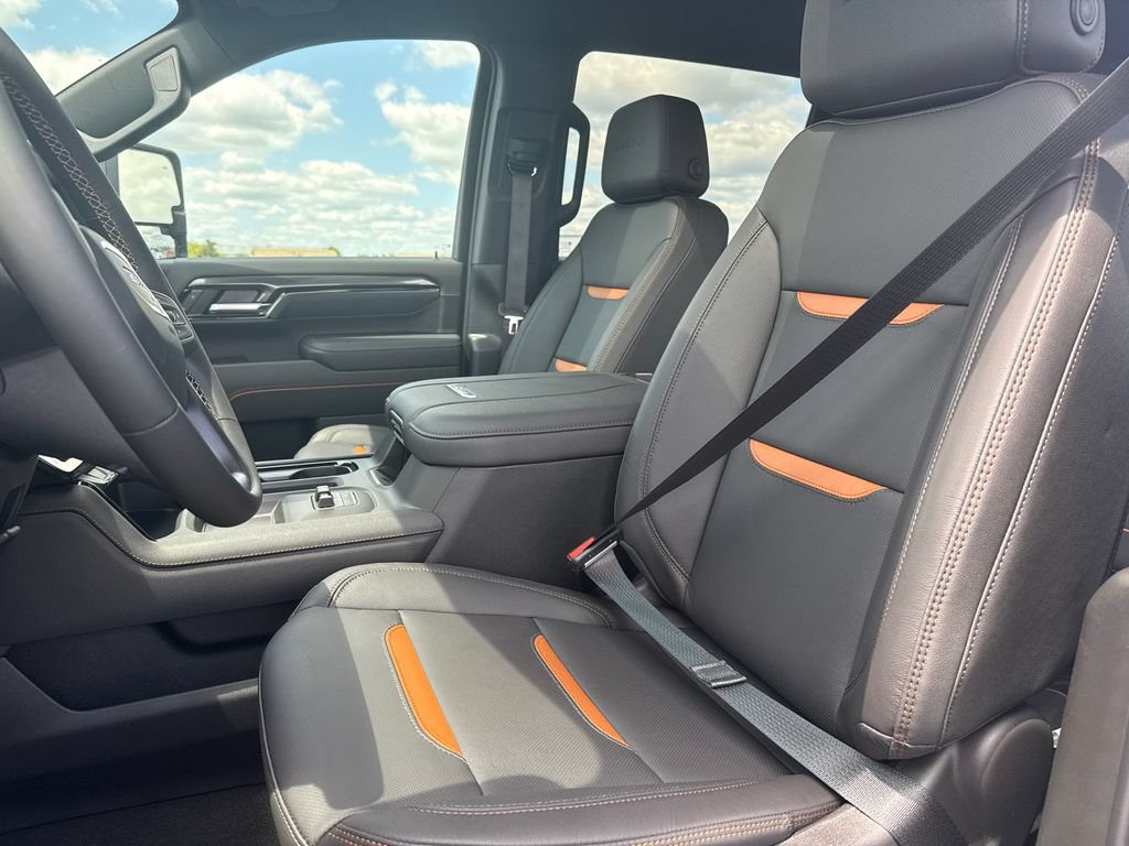 New 2026 GMC Sierra 2500 AT4 w/ AT4 Premium Plus Package AWD/4WD image 17