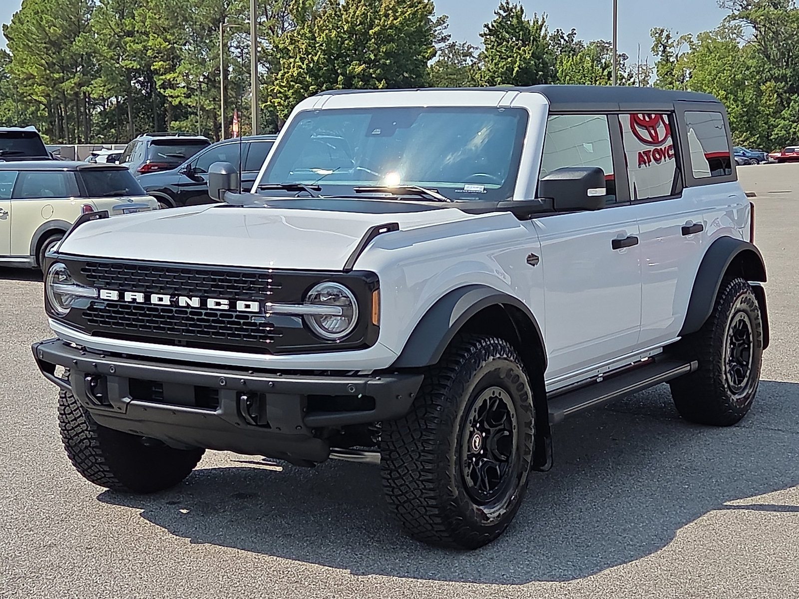 Used 2024 Ford Bronco Wildtrak AWD/4WD image 2