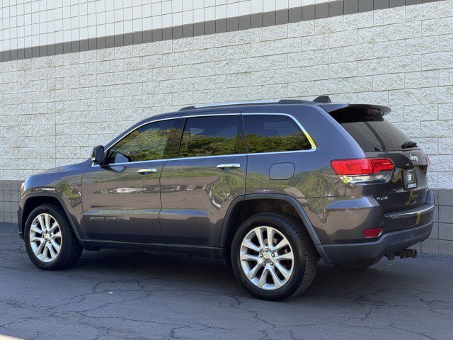 Used 2017 Jeep Grand Cherokee Limited AWD/4WD image 2