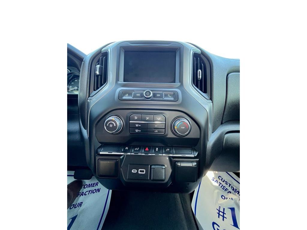 Used 2022 Chevrolet Silverado 1500 Custom w/ Safety Confidence Package AWD/4WD image 8