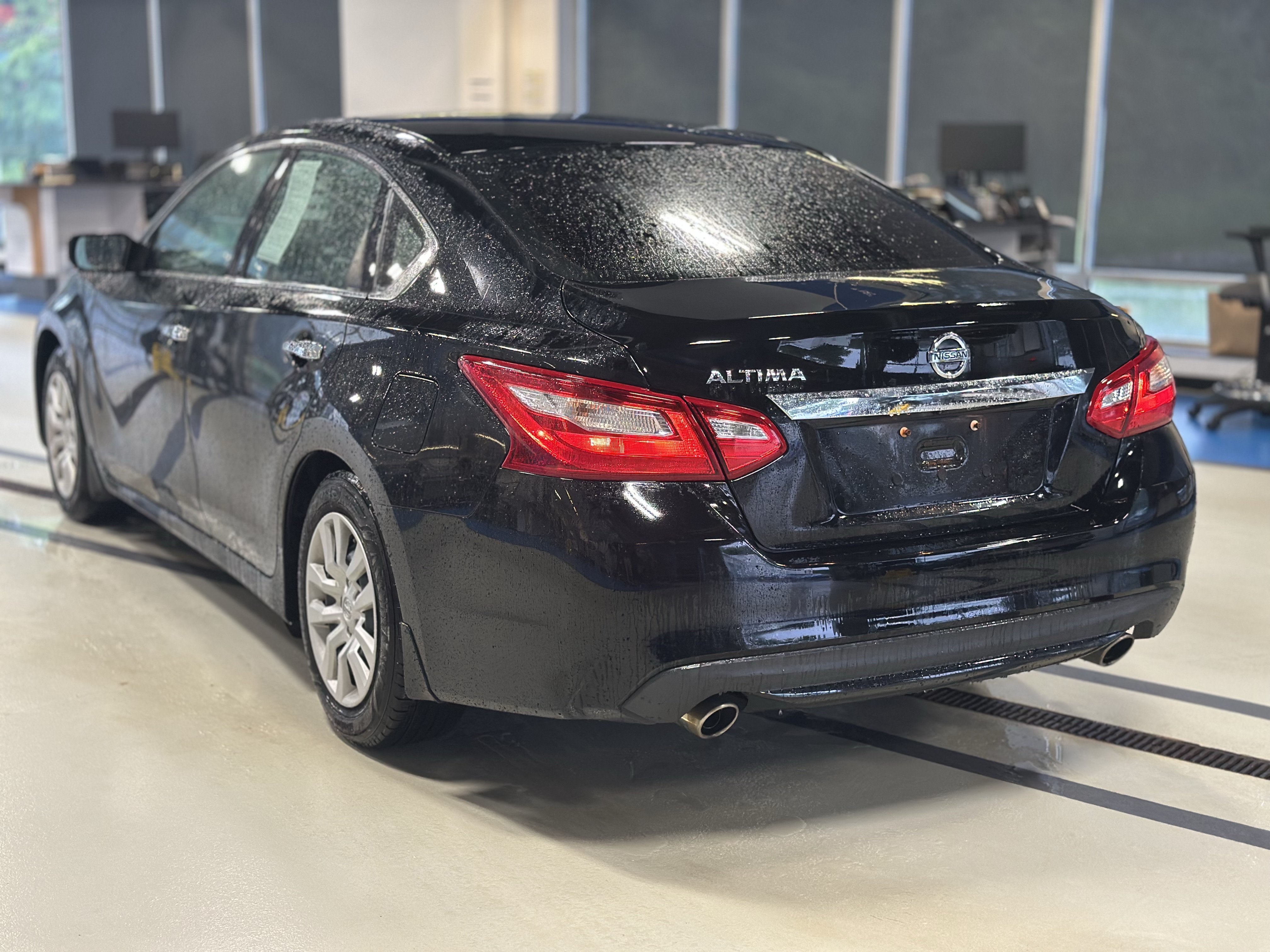 Used 2017 Nissan Altima 2.5 S w/ Power Driver Seat Package FWD image 8