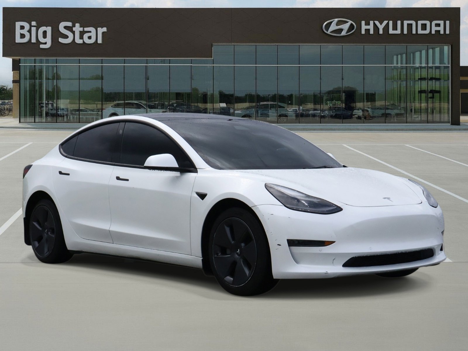 Used 2022 Tesla Model 3 Standard Range RWD image 6