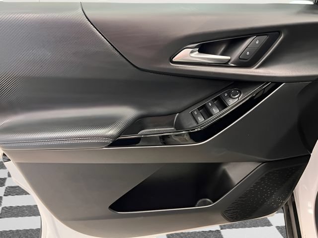 Certified 2025 Chevrolet Equinox LT FWD image 12