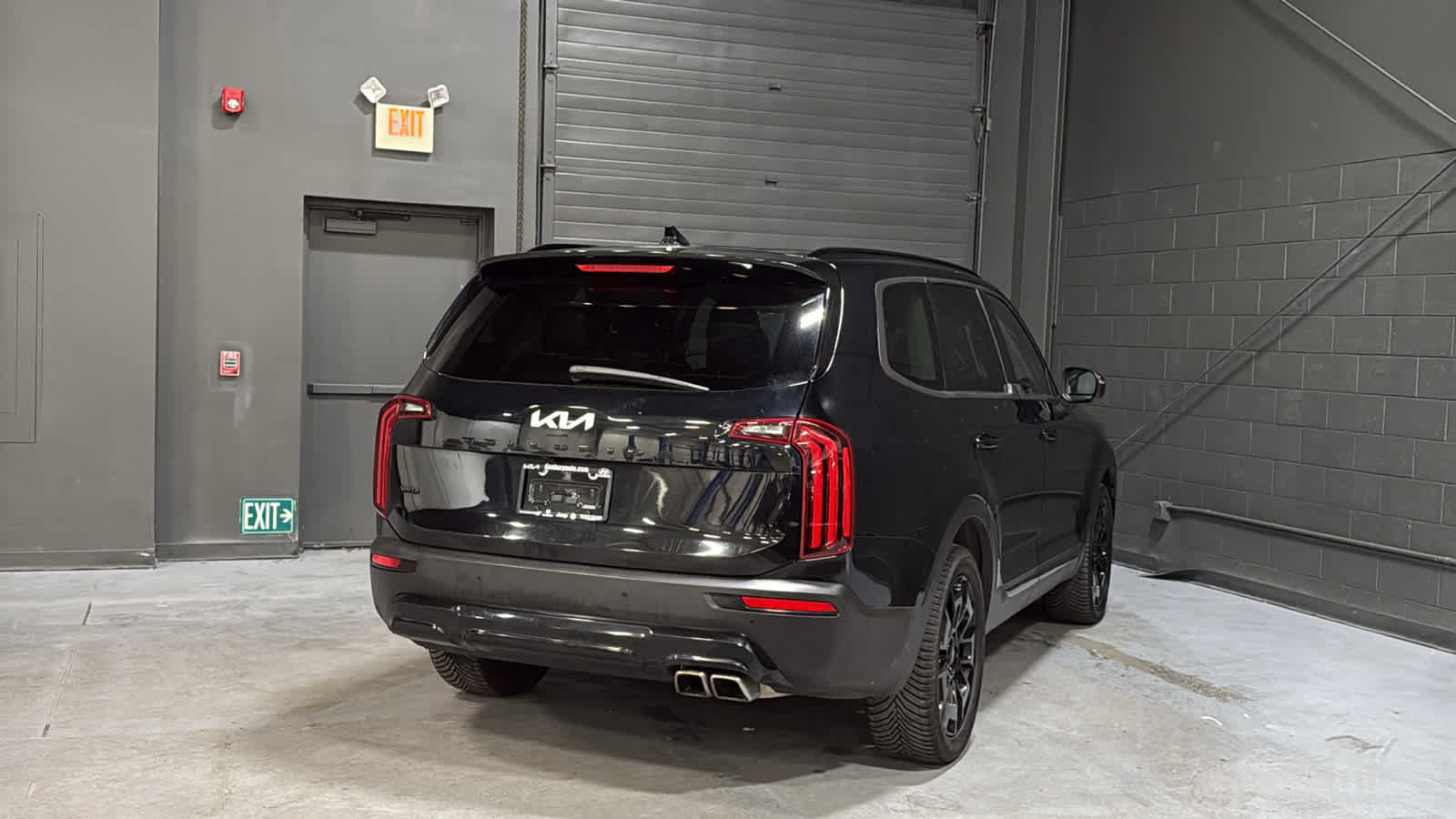 Used 2022 Kia Telluride EX w/ EX Premium Package AWD/4WD image 4