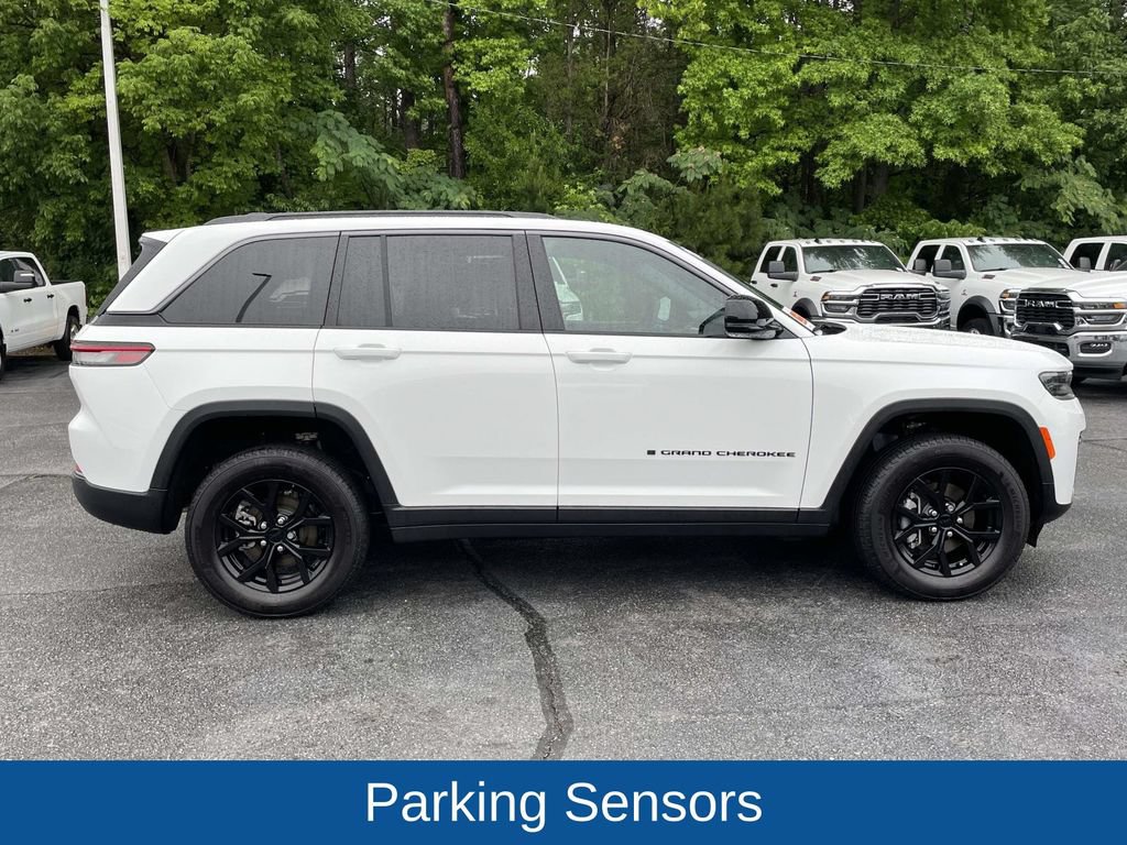 Certified 2026 Jeep Grand Cherokee Altitude RWD image 10