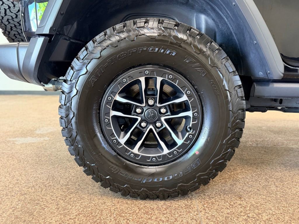 Used 2024 Jeep Wrangler Unlimited Sport AWD/4WD image 25