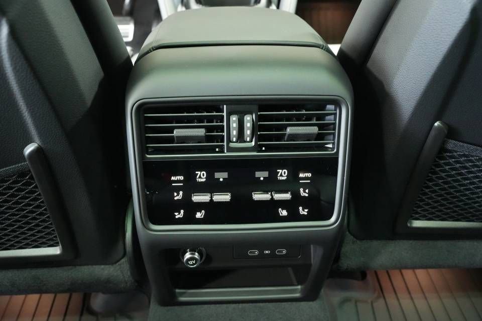 New 2026 Porsche Cayenne GTS image 25