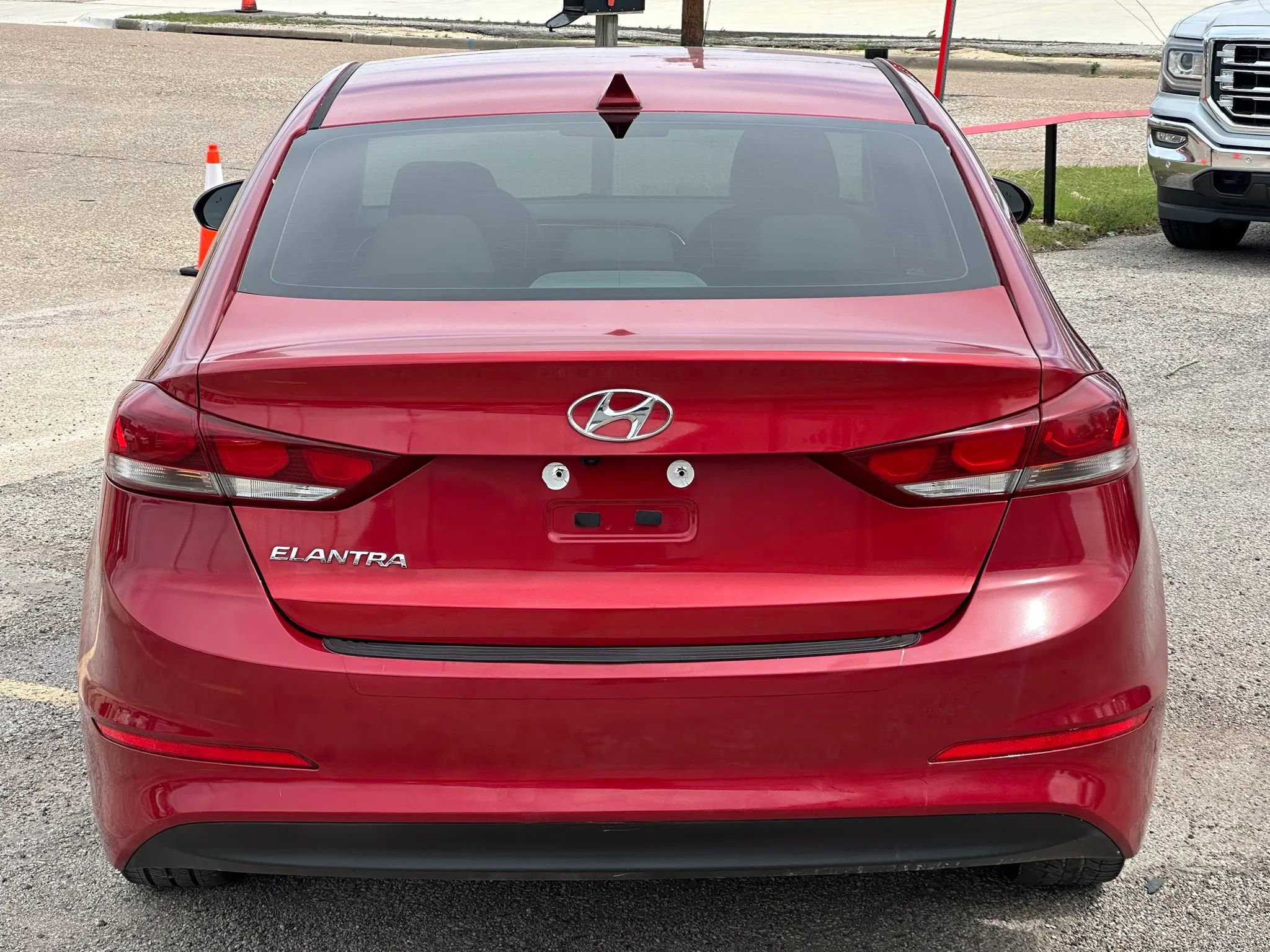 Used 2018 Hyundai Elantra SEL FWD image 5