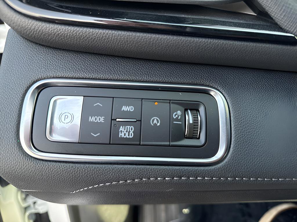 Used 2025 Buick Enclave Sport Touring image 20