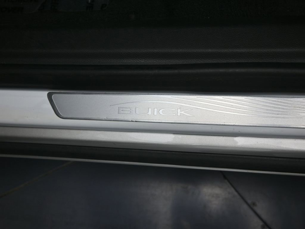 Used 2024 Buick Enclave Premium image 46