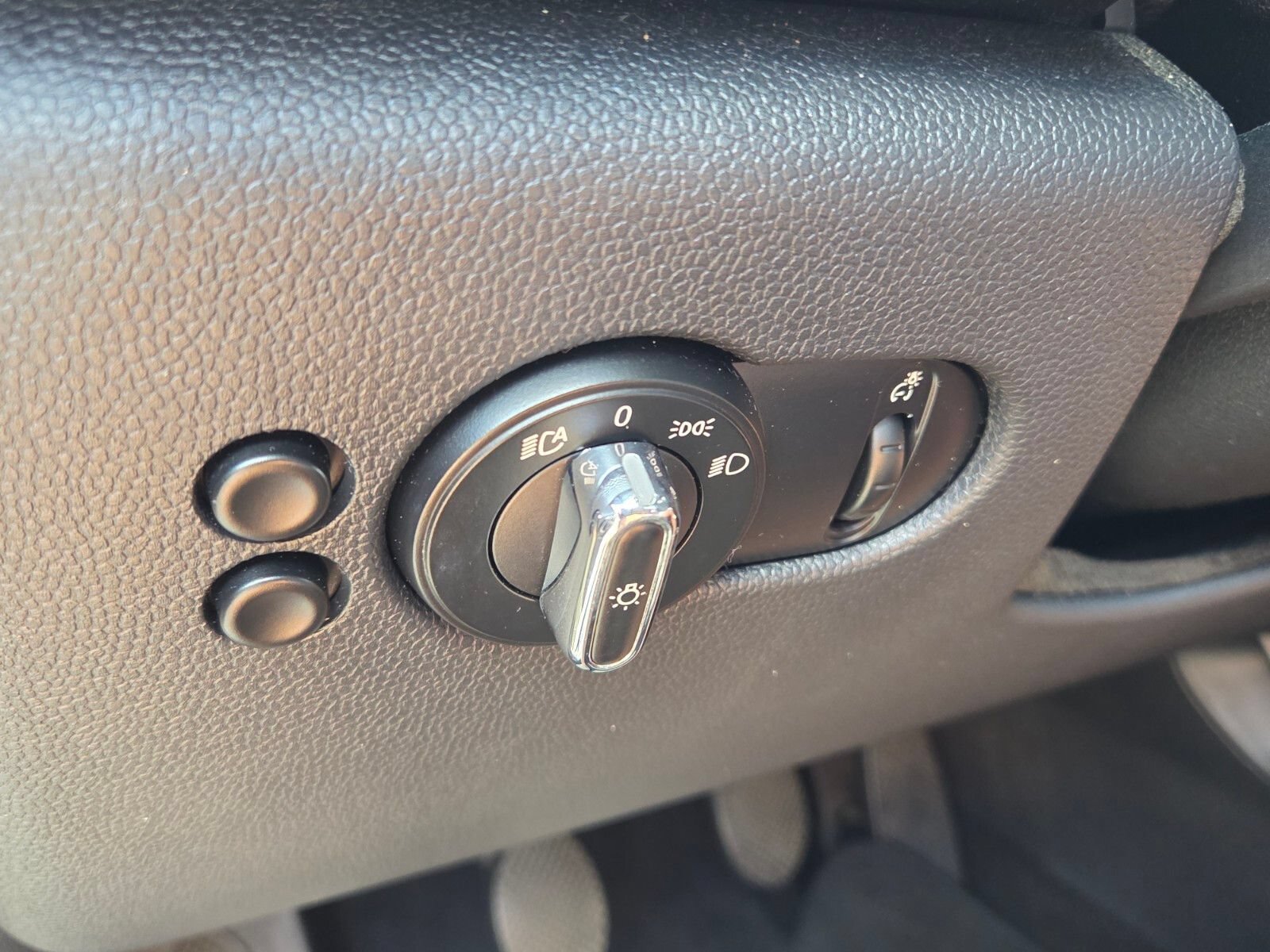 Used 2016 MINI Cooper 4-Door Hardtop FWD image 28