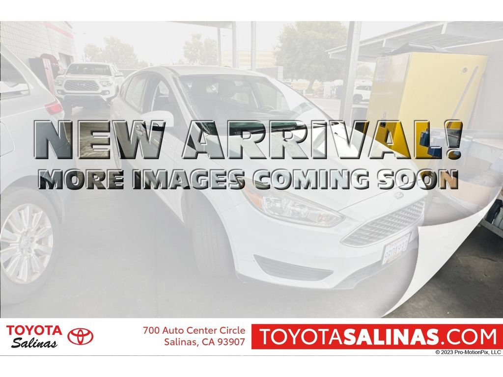 Used 2018 Ford Focus SE w/ Cold Weather Package FWD image 1
