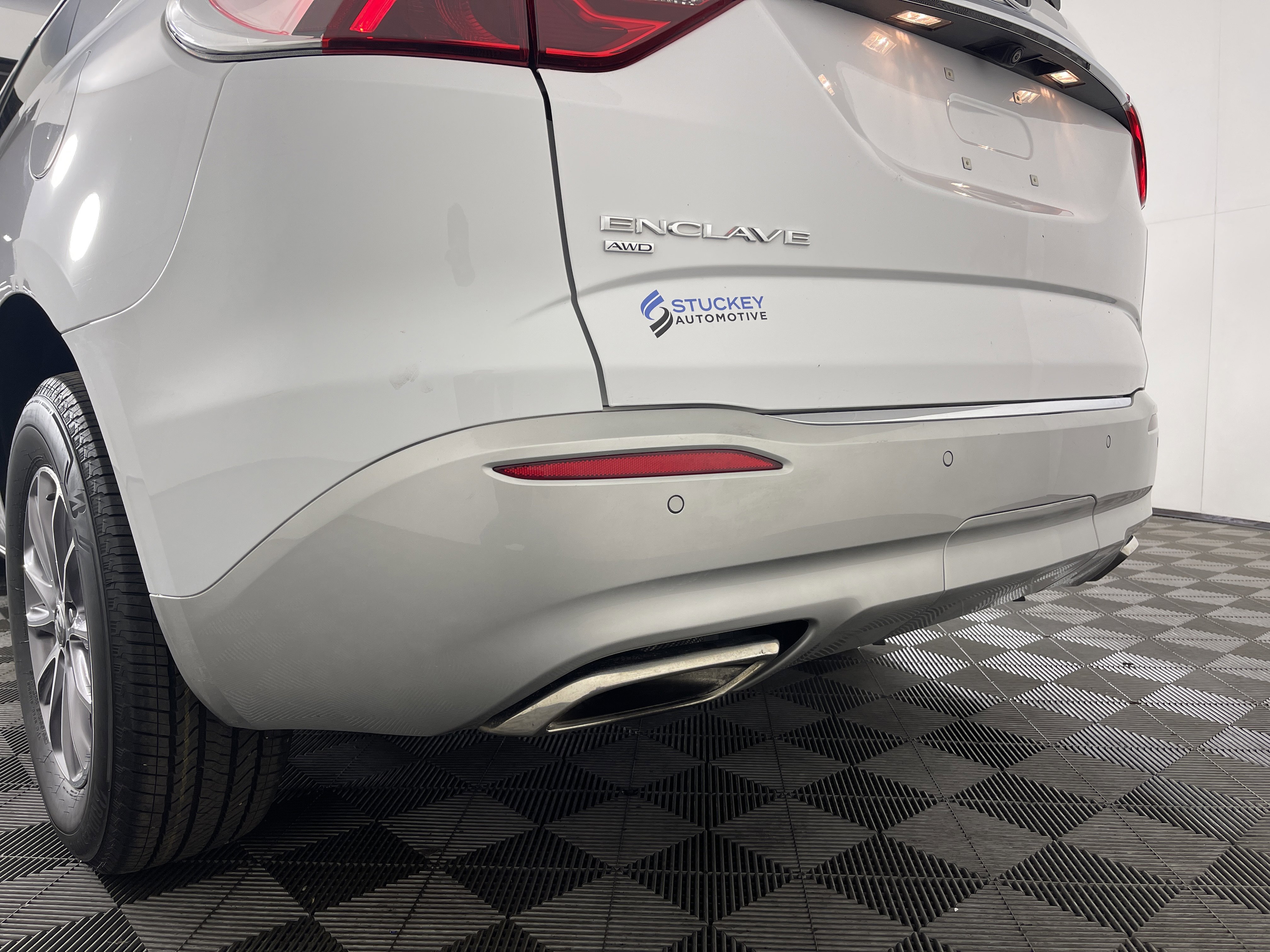 Used 2023 Buick Enclave Essence w/ Trailering Package, 5000 lbs. image 6