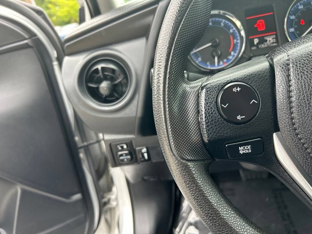 Used 2018 Toyota Corolla L FWD image 22