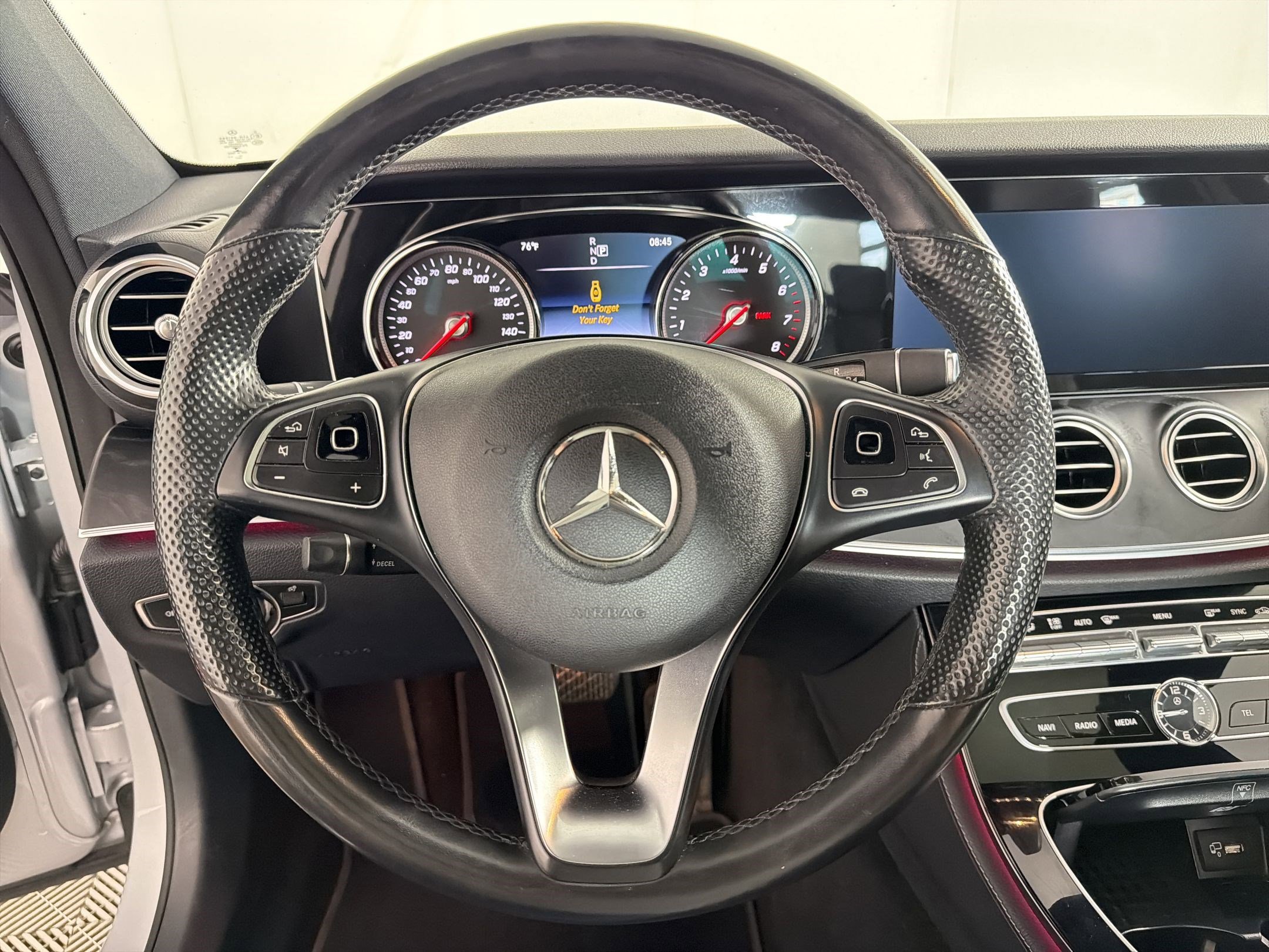 Used 2017 Mercedes-Benz E 300 4MATIC image 18