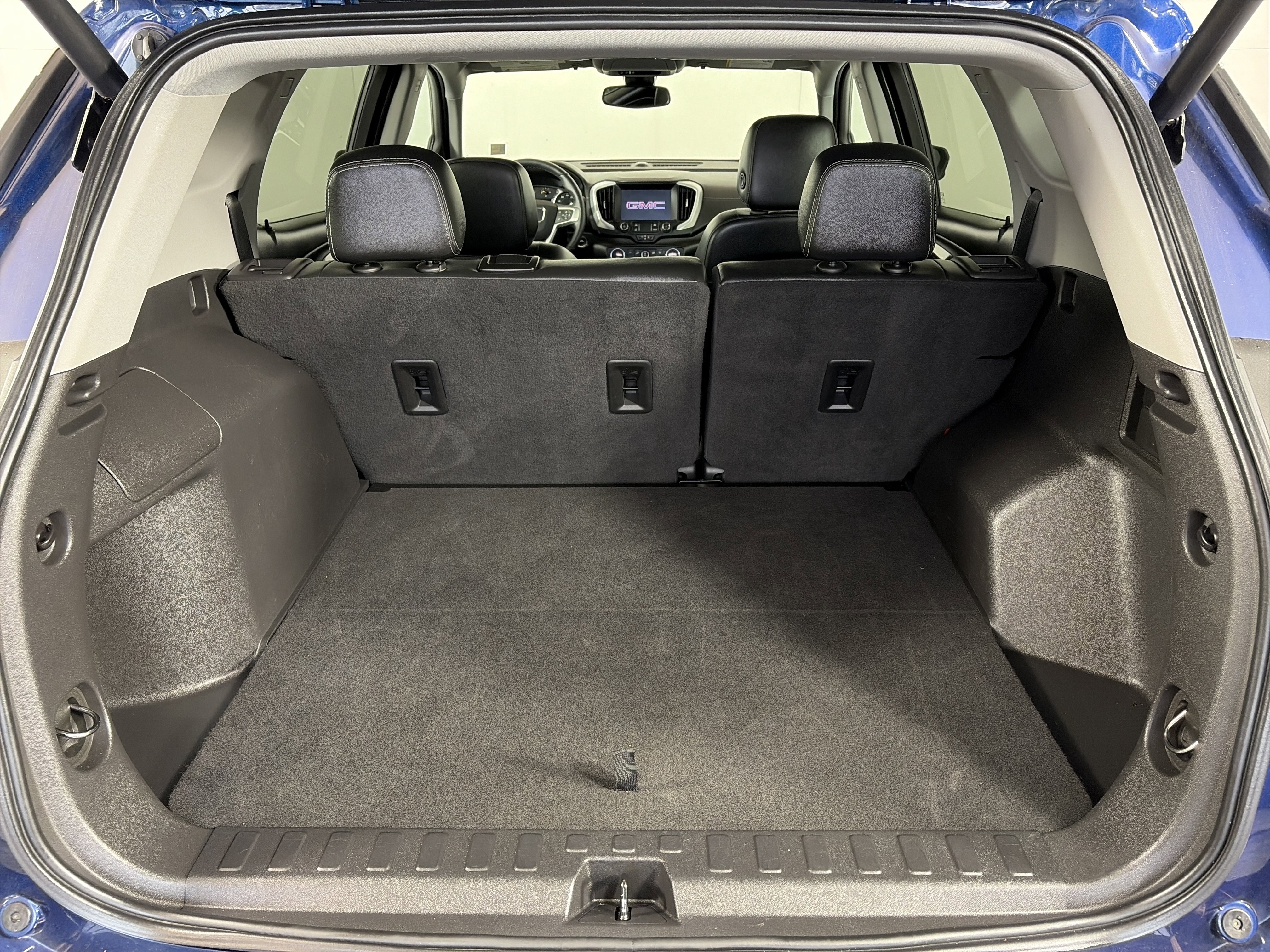 Certified 2023 GMC Terrain SLT image 14