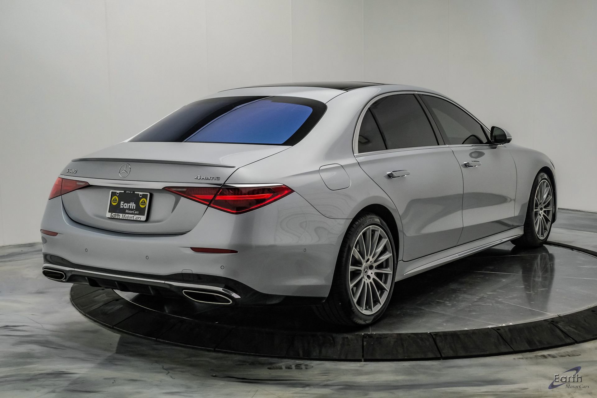 Used 2022 Mercedes-Benz S 580 4MATIC Sedan w/ AMG Line Package image 21
