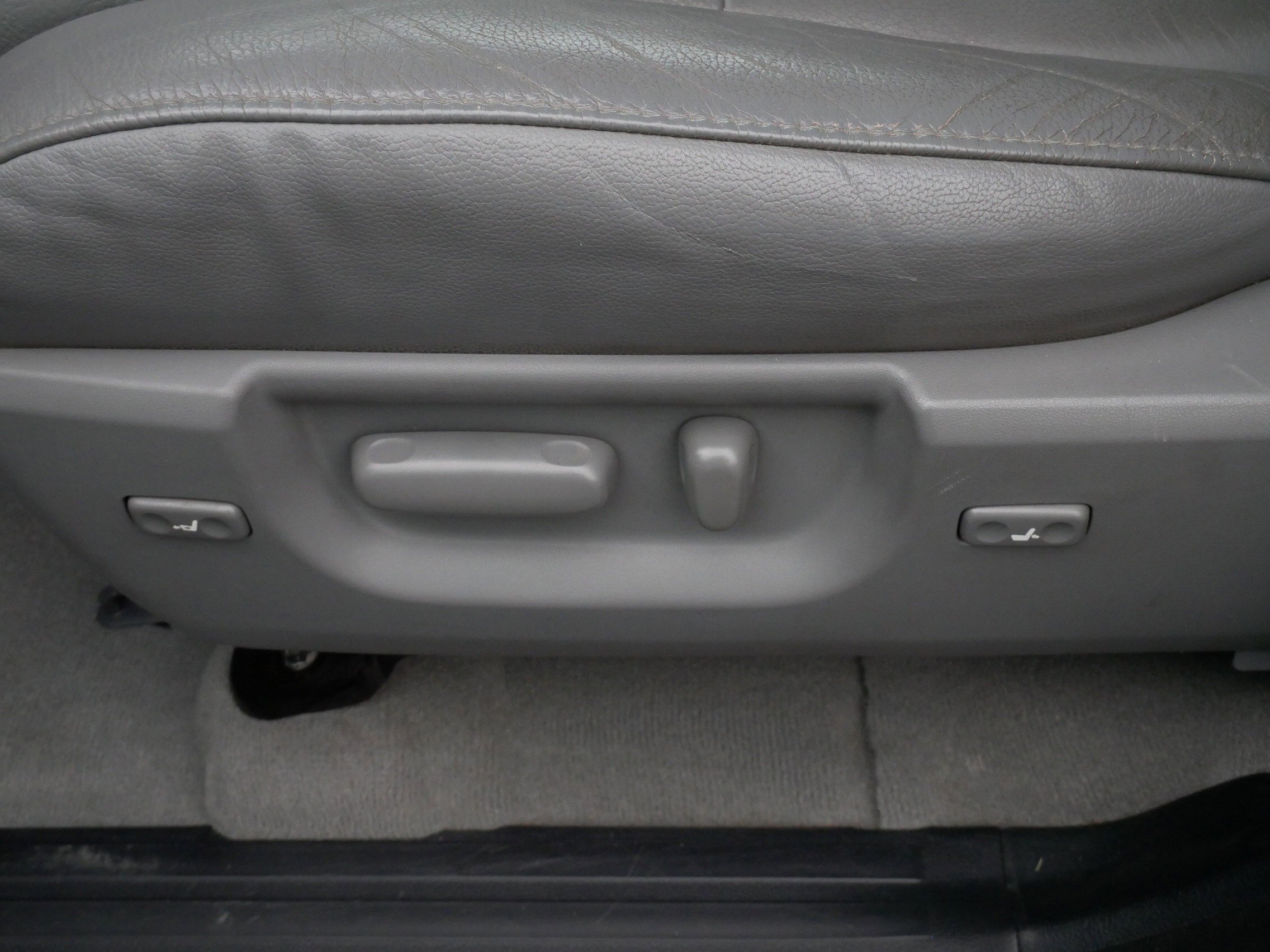 Used 2010 Toyota Tundra Limited AWD/4WD image 21