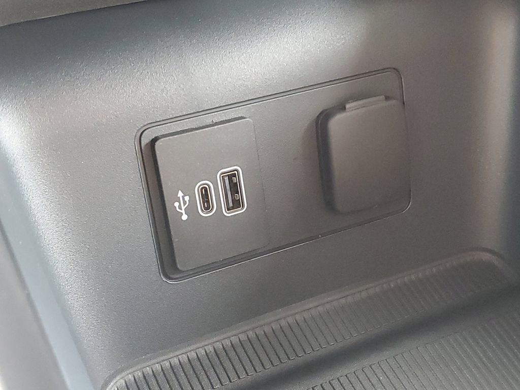 New 2026 Ford Explorer Active AWD/4WD image 19