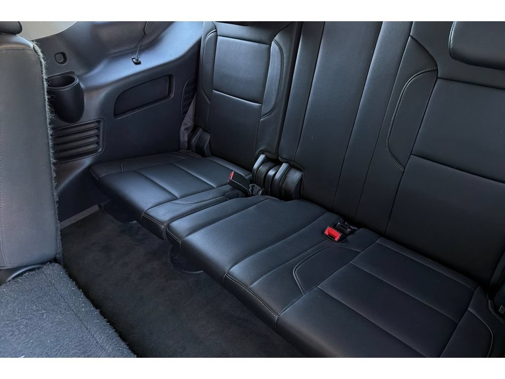 Used 2015 Chevrolet Tahoe LT RWD image 16