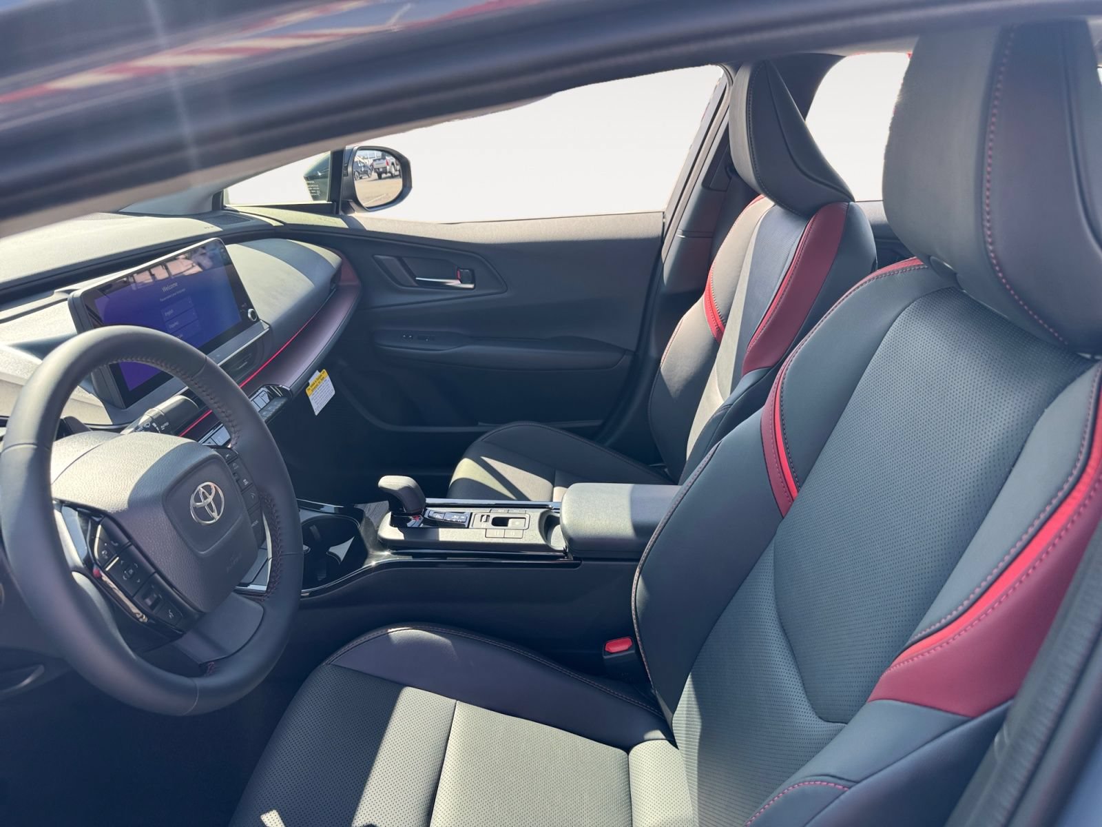 New 2026 Toyota Prius Plug-In Hybrid FWD image 9