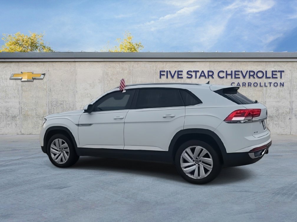 Used 2020 Volkswagen Atlas Cross Sport SE w/ Towing Package image 6