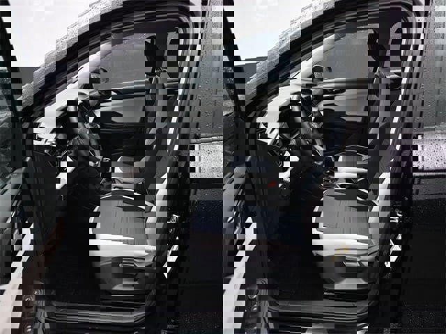 New 2026 Volkswagen Taos S image 9