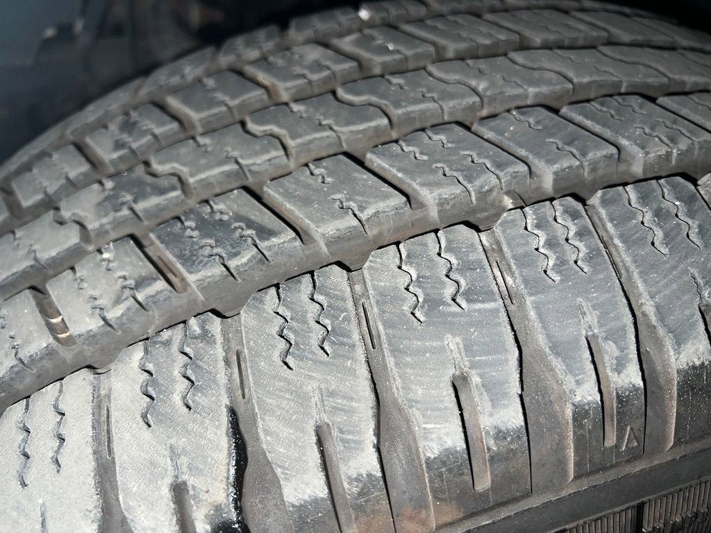 Used 2012 RAM 1500 Laramie RWD image 30