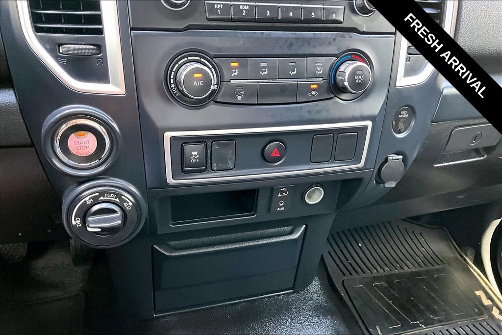 Used 2017 Nissan Titan S AWD/4WD image 15