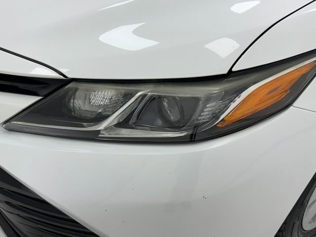 Used 2020 Toyota Camry LE image 6