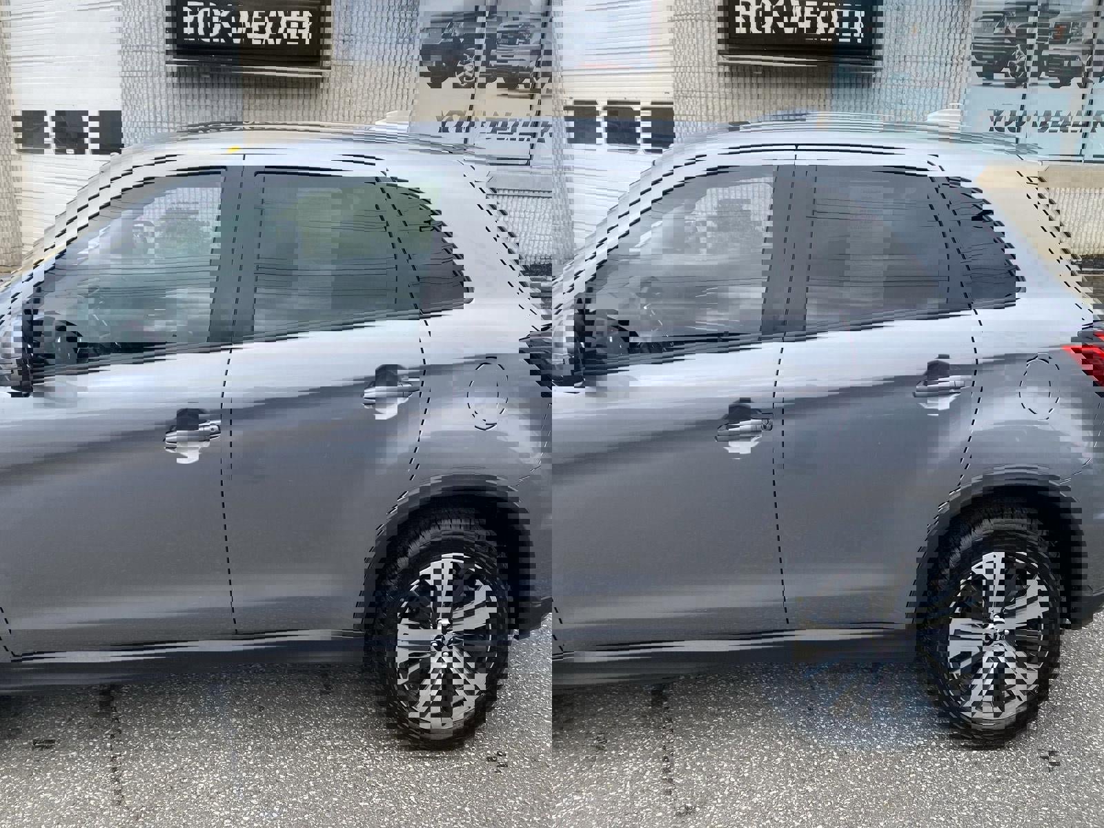 Used 2024 Mitsubishi Outlander Sport AWD image 4