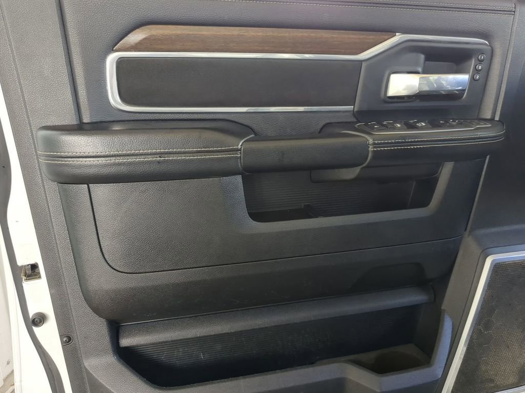 Used 2024 RAM 2500 Laramie AWD/4WD image 19