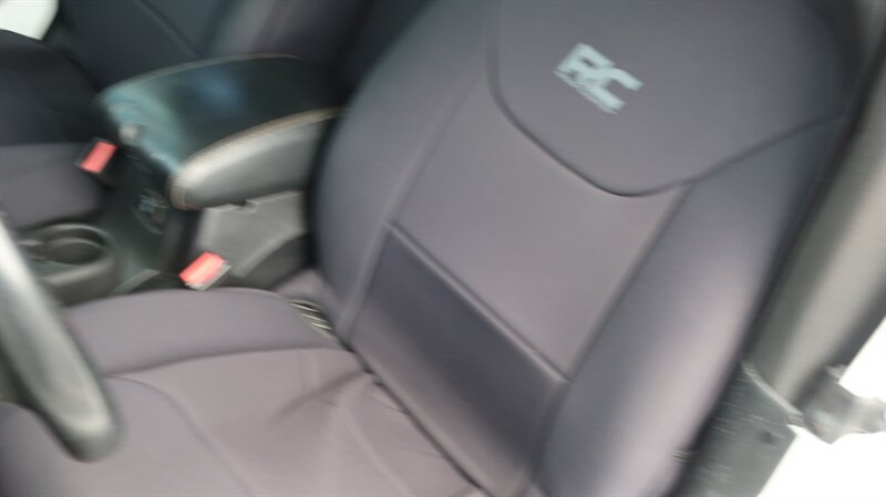 Used 2014 Jeep Wrangler Sahara AWD/4WD image 15